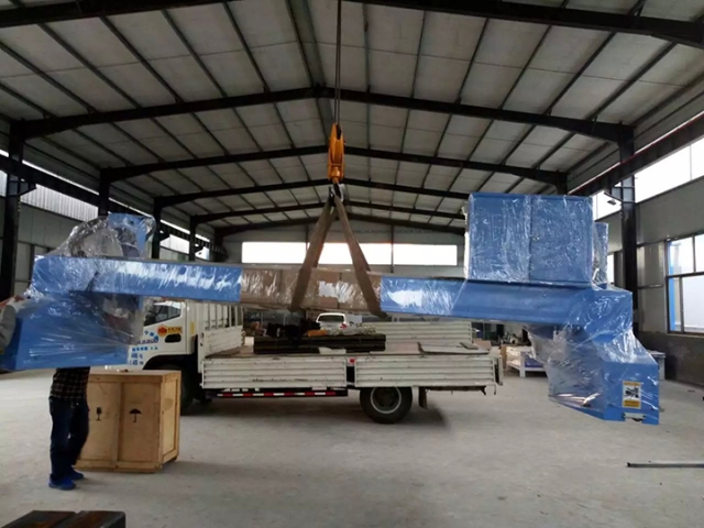 定制龍門(mén)等離子切割機(jī)4*8m