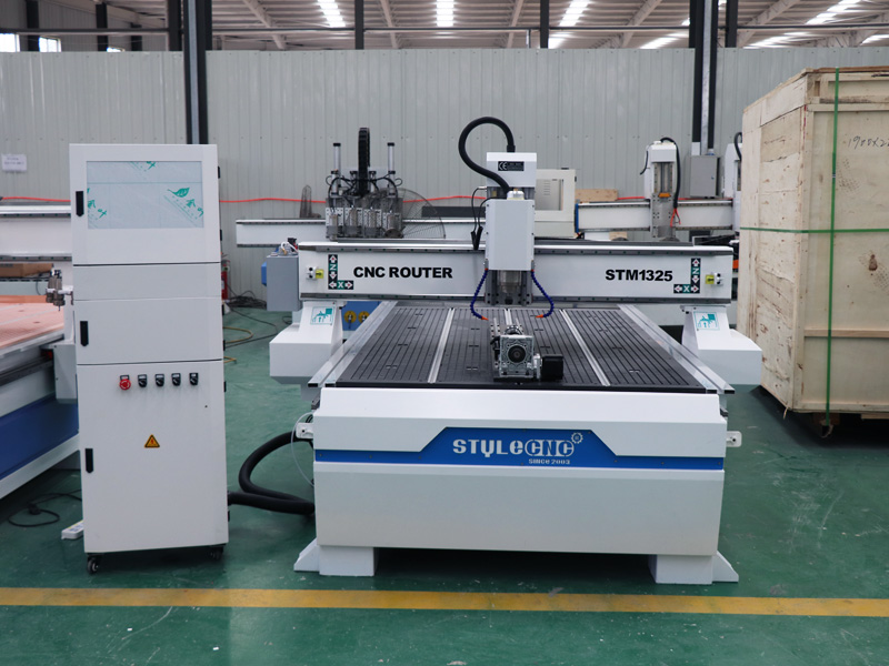 帶旋轉軸的經濟型數控雕刻機工作臺 帶旋轉軸的經濟型數控雕刻機工作臺