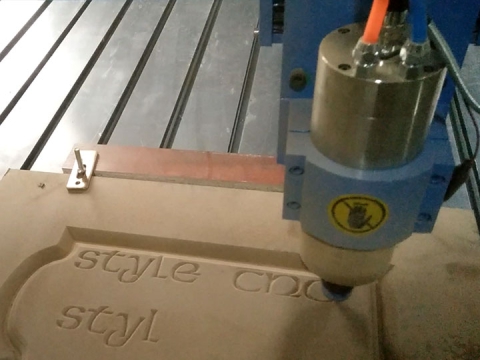 STG1224 廣告數(shù)控雕刻機,適用于木材、MDF、亞克力 STG1224 廣告數(shù)控雕刻機,適用于木材、MDF、亞克力