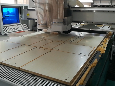 用于櫥柜家具制造的自動智能數控雕刻機 用于櫥柜家具制造的自動智能數控雕刻機