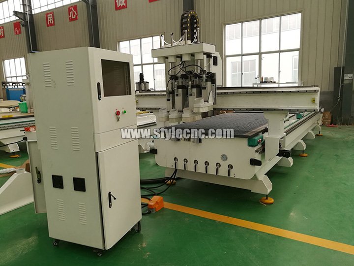 氣動自動換刀數(shù)控雕刻刻機