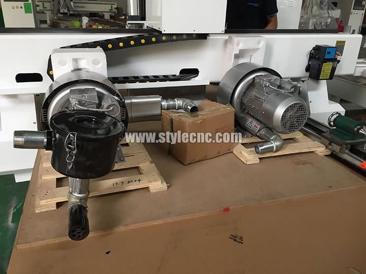 3 頭數控雕刻機氣泵