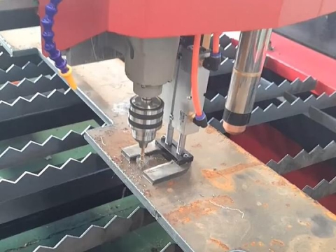 數控等離子切割工作臺與鉆孔頭組合 數控等離子切割工作臺與鉆孔頭組合