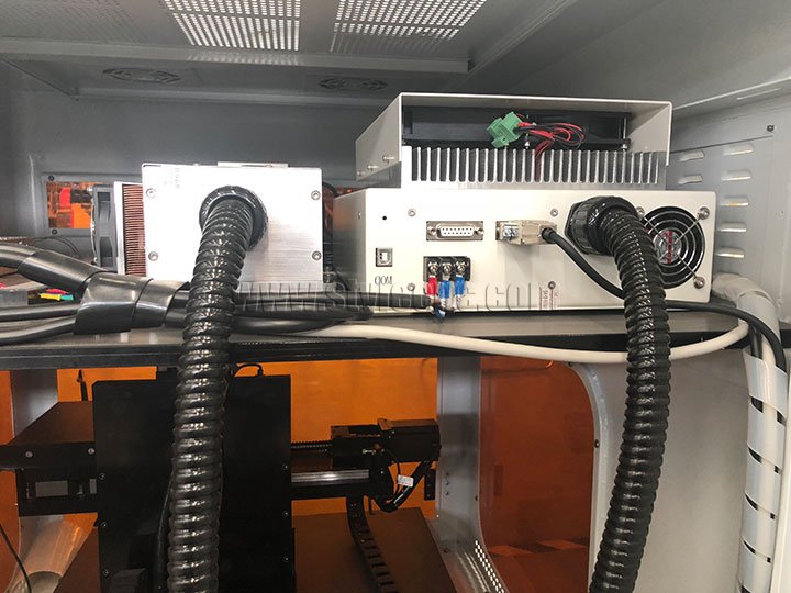 核心部件激光源 3D 激光水晶雕刻機