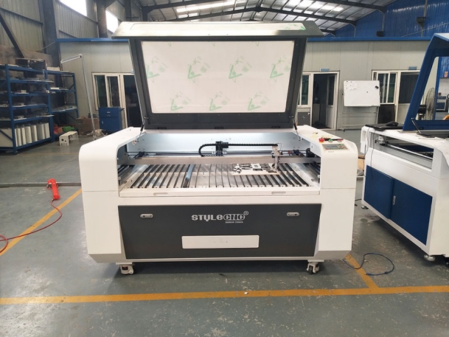 太棒了 CO2 南非的激光切割機