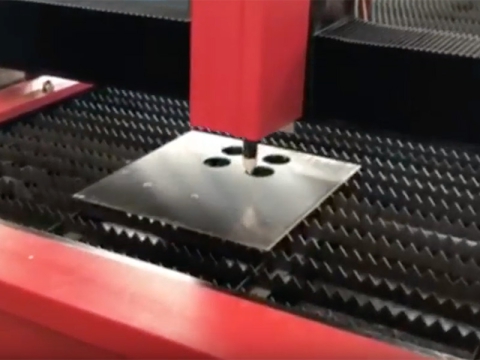 4x8 用于 3 毫米鋁板切割的數控等離子切割工作臺 4x8 用于 3 毫米鋁板切割的數控等離子切割工作臺