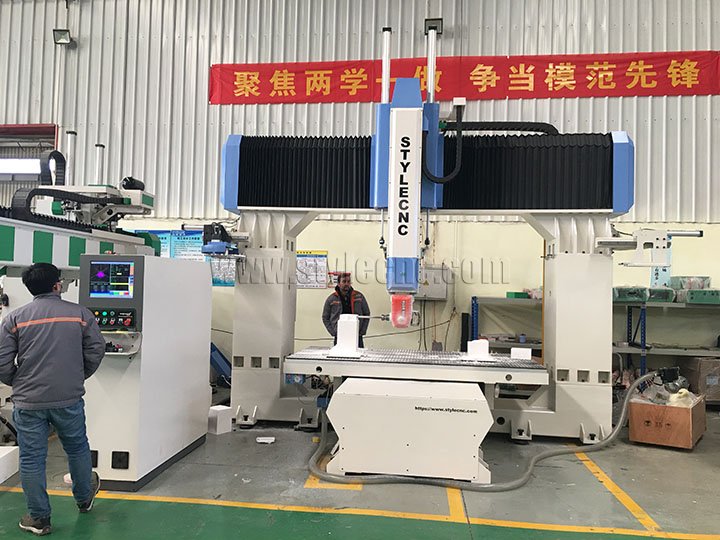 為美國客戶提供五軸數控雕刻機機 為美國客戶提供五軸數控雕刻機機