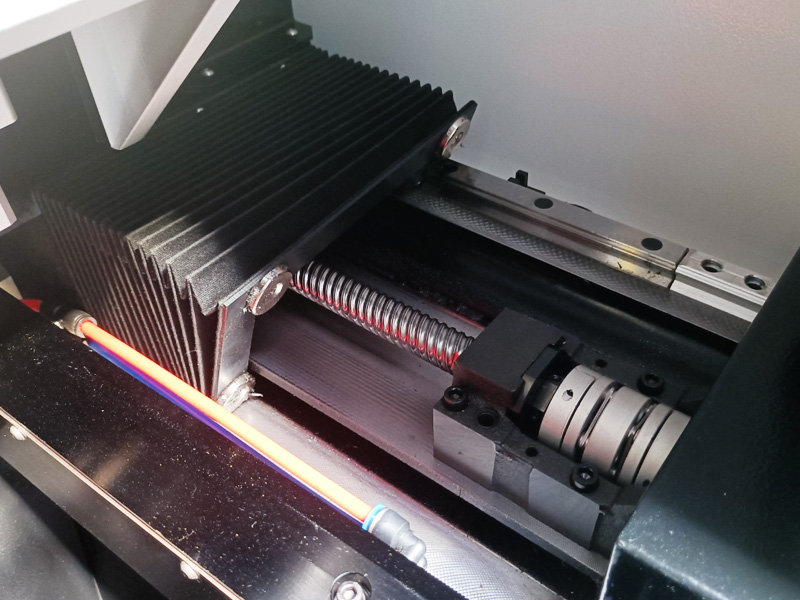 滾珠絲杠傳動(dòng)