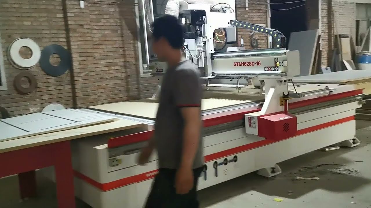 用于壁櫥門和衣柜門制作的數(shù)控套料機(jī) 用于壁櫥門和衣柜門制作的數(shù)控套料機(jī)